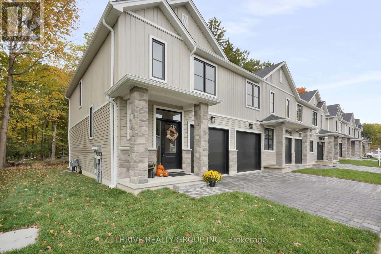 10 - 279 HILL STREET — Central Elgin, Ontario - Photo 3 of 50