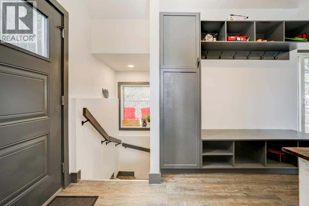 230 Southmore Place — Blairmore, Alberta - Photo 2 of 31