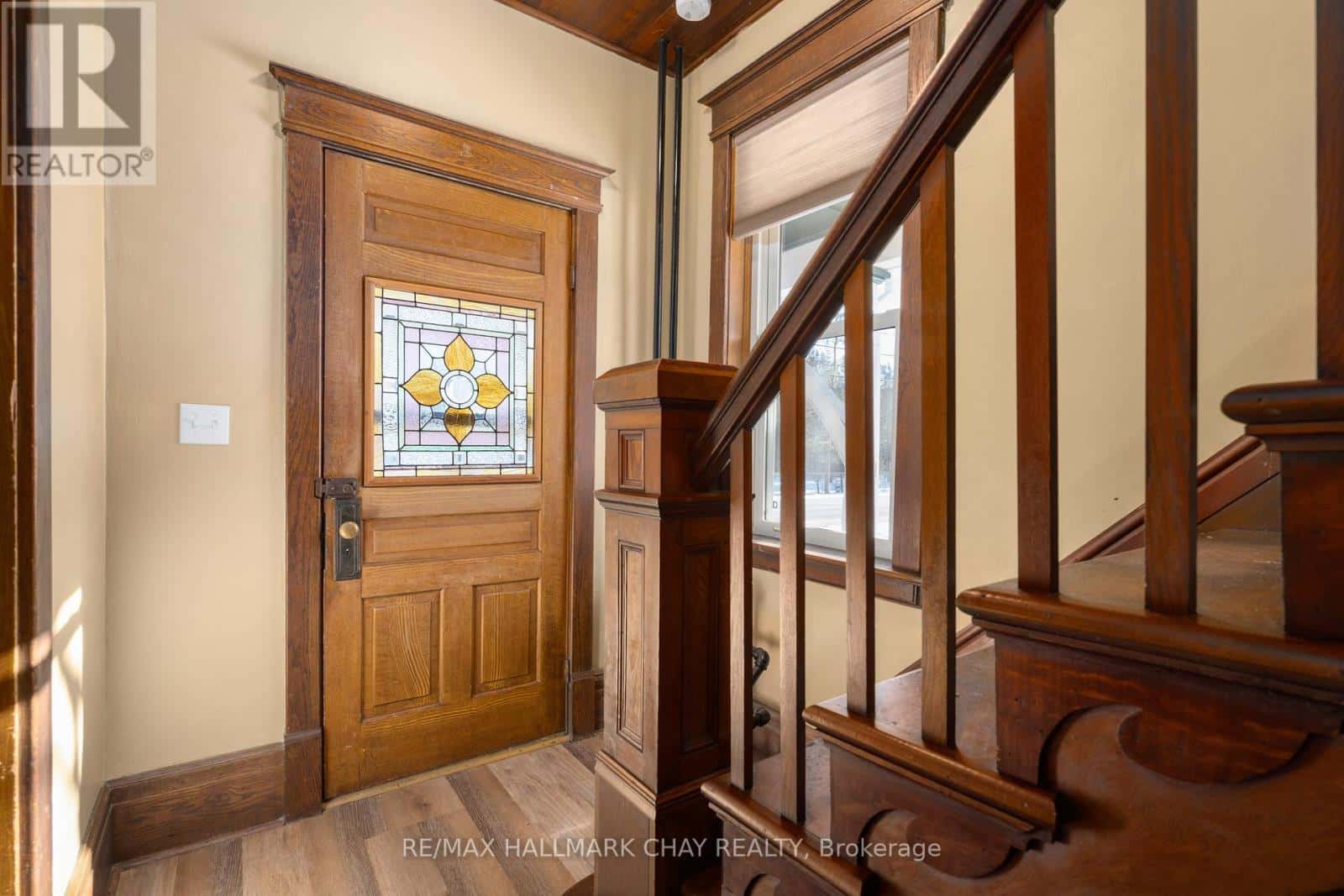 4514 PENETANGUISHENE ROAD — Springwater (Hillsdale), Ontario - Photo 4 of 31