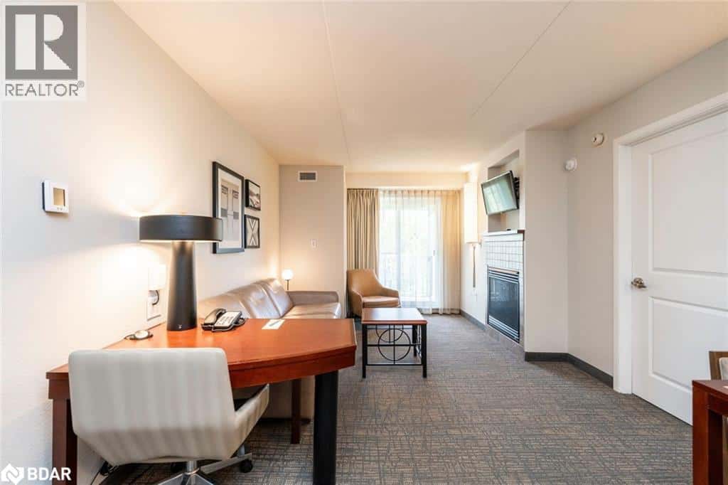 285 STEAMSHIP BAY ROAD Unit# 410 — Gravenhurst, Ontario - Photo 5 of 25