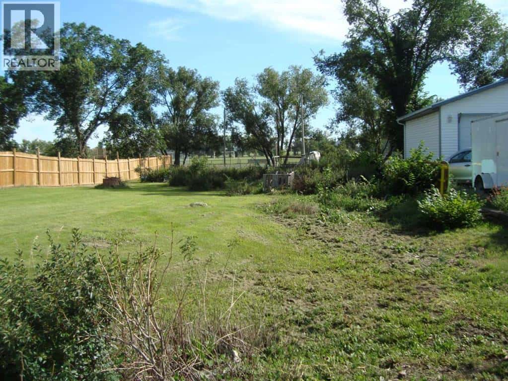 4931 49 Avenue — Stavely, Alberta - Photo 3 of 4