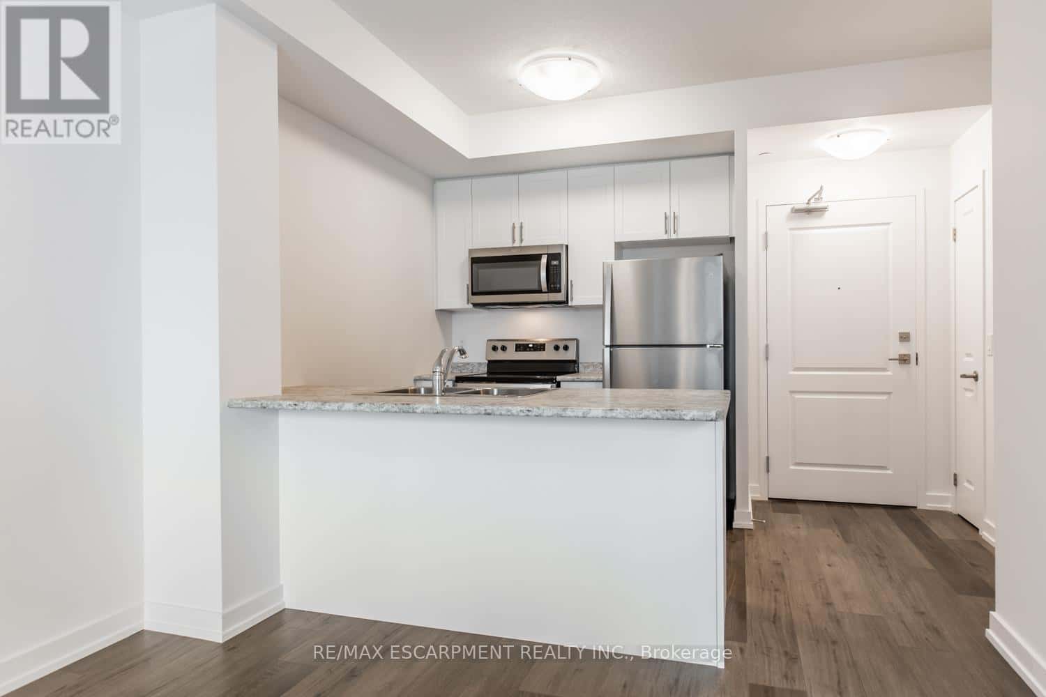 237 - 5055 GREENLANE ROAD — Lincoln (Lincoln Lake), Ontario - Photo 5 of 36