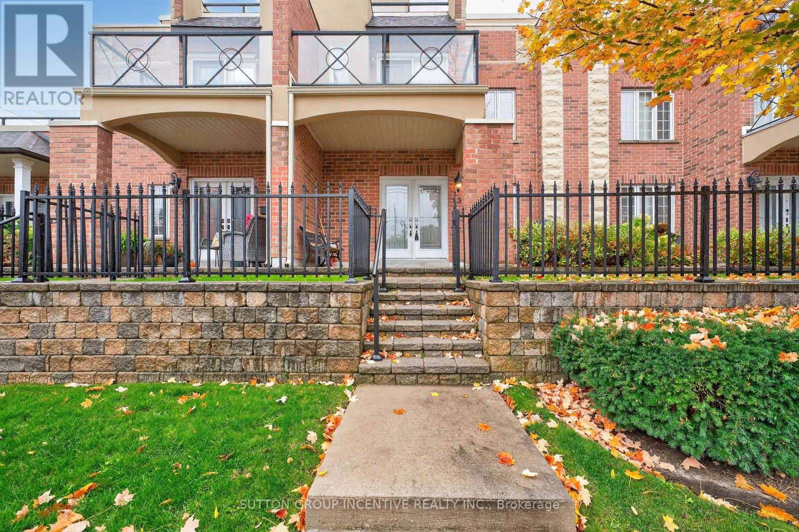 5 - 23 WHITE OAKS ROAD — Barrie (Lakeshore), Ontario - Photo 5 of 50