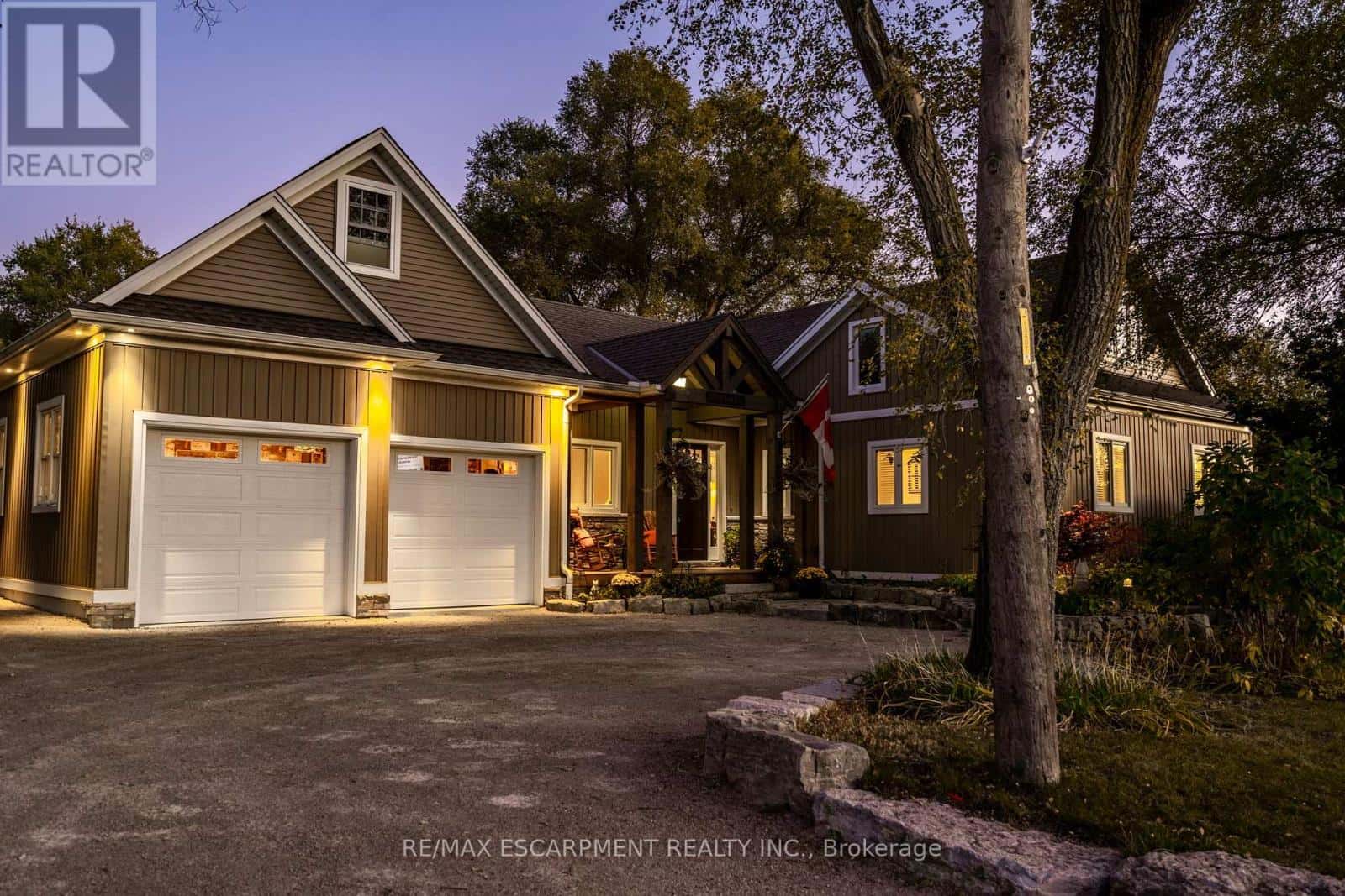 792 OLD YORK ROAD — Burlington (Grindstone), Ontario - Photo 2 of 47