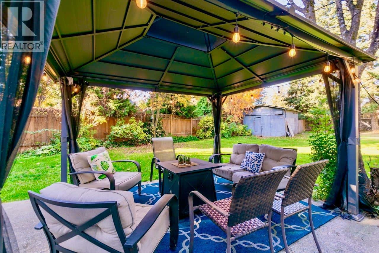 4179 Ashe Crescent — Scotch Creek, British Columbia - Photo 4 of 49