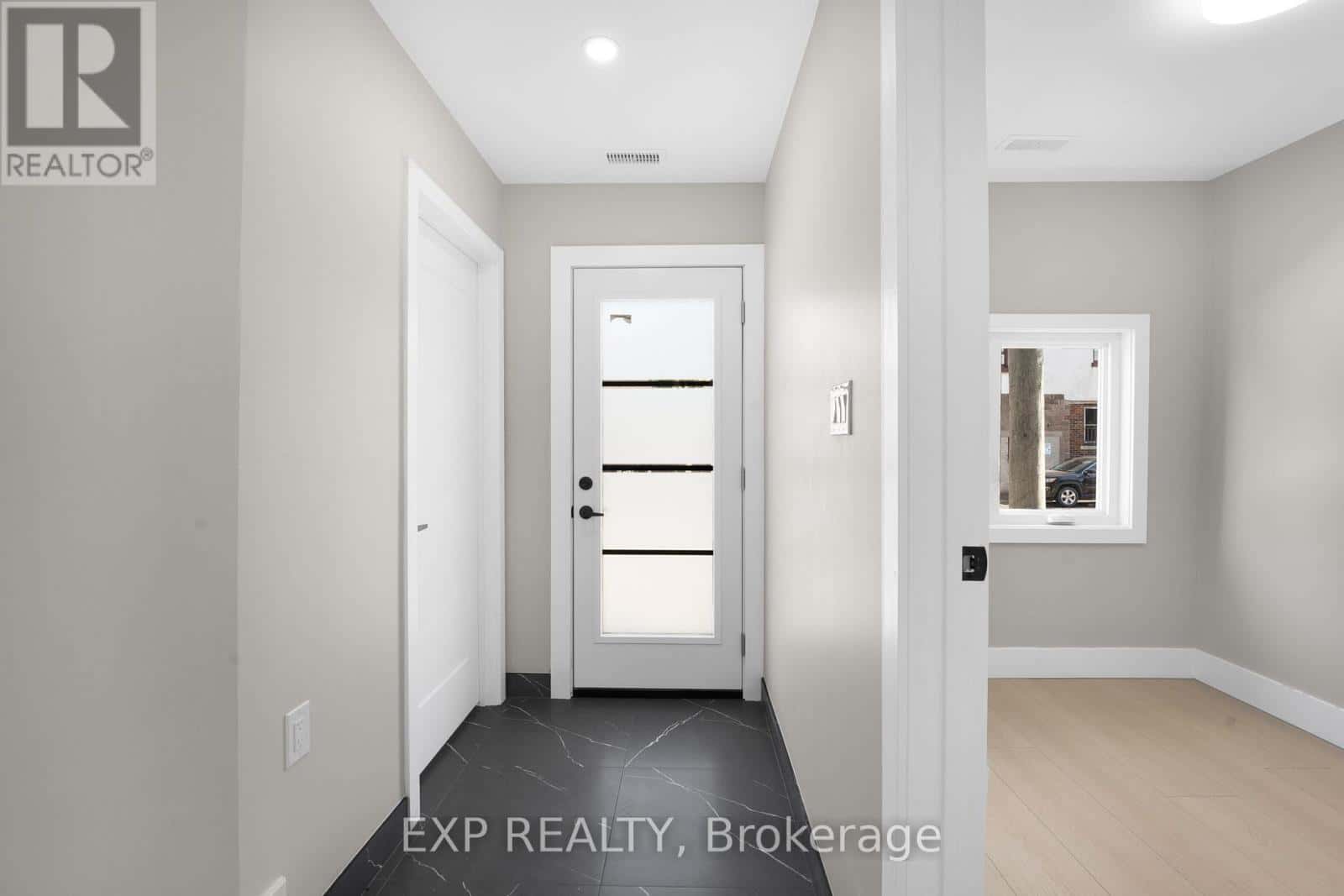 56 EAST 34TH STREET — Hamilton (Raleigh), Ontario - Photo 4 of 37