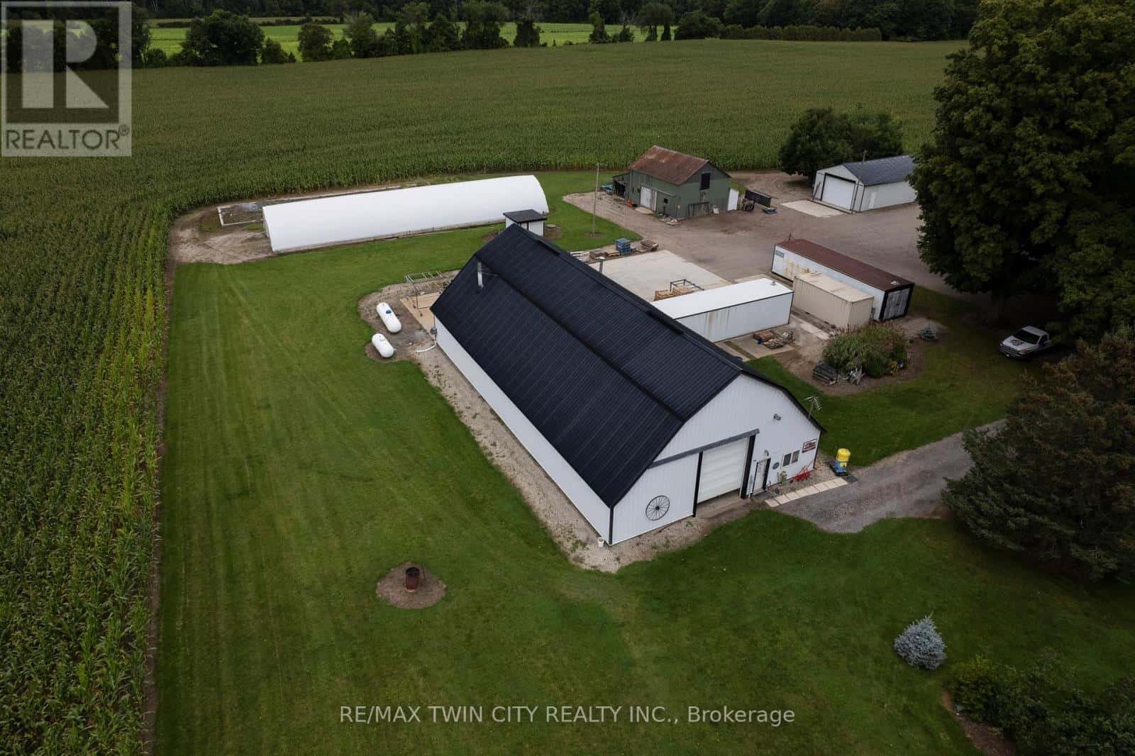 331 MIDDLE TOWNLINE ROAD — Brant (Burford), Ontario - Photo 2 of 28