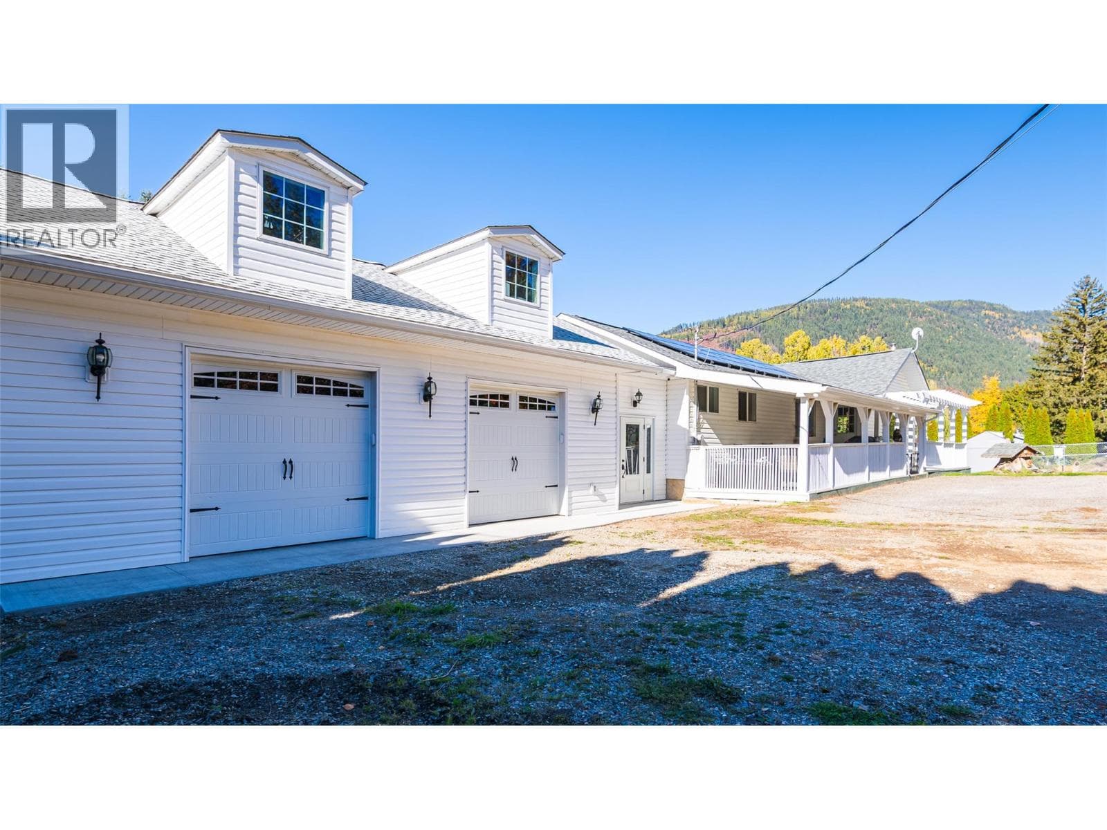5145 ELSIE HOLMES Road — Wynndel, British Columbia - Main photo