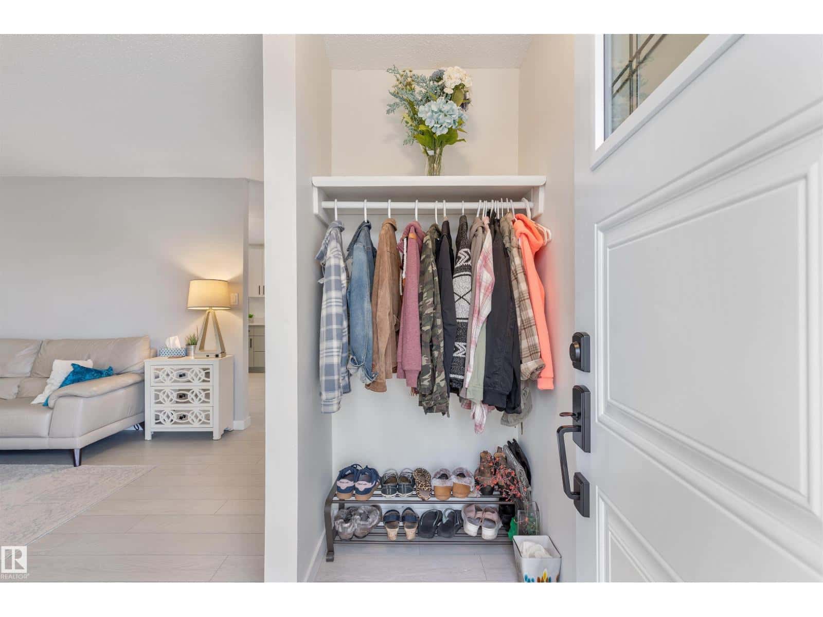 5614 48A ST — Vegreville, Alberta - Photo 3 of 45