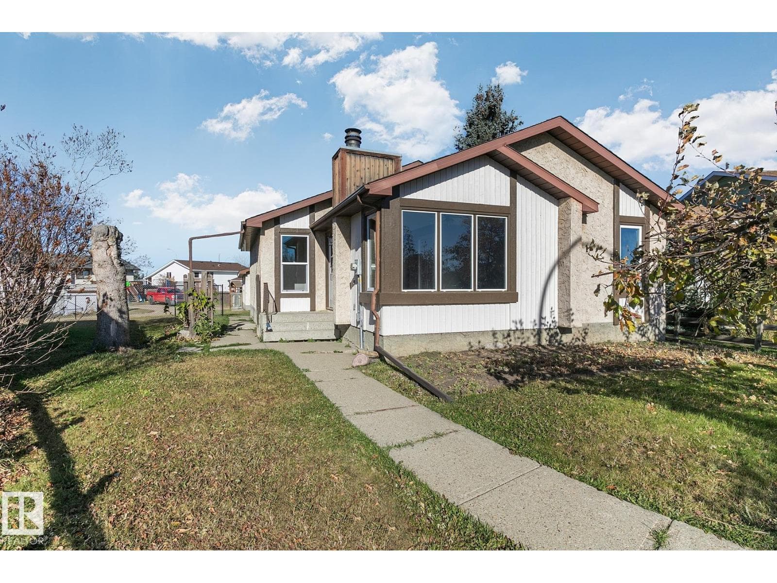 4342 50 ST — Gibbons, Alberta - Main photo
