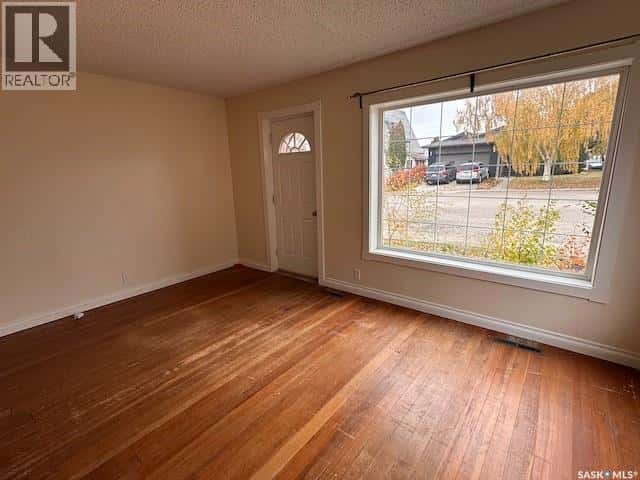 809 Herbert AVENUE — Herbert, Saskatchewan - Photo 5 of 26