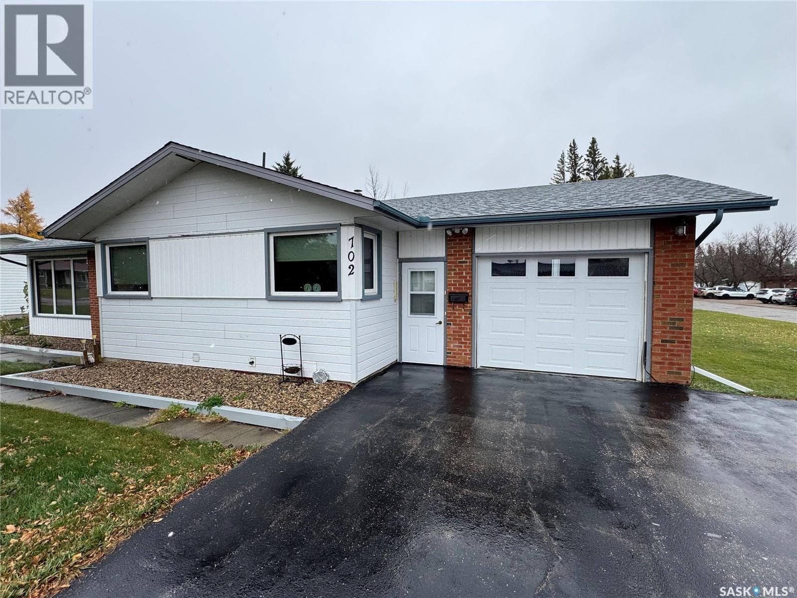 702 Portage AVENUE — Wadena, Saskatchewan - Main photo