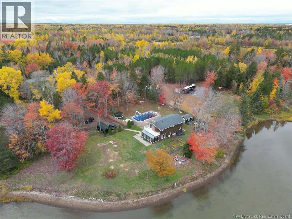 74 Soleil — Grand-Barachois, New Brunswick - Photo 2 of 50