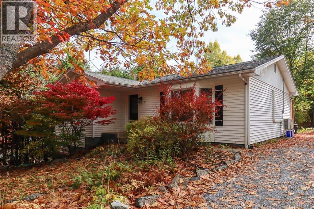 23 Garden Road — Grand Bay-Westfield, New Brunswick - Photo 3 of 46