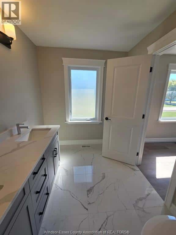 4410 BELMONT — Comber, Ontario - Photo 3 of 21