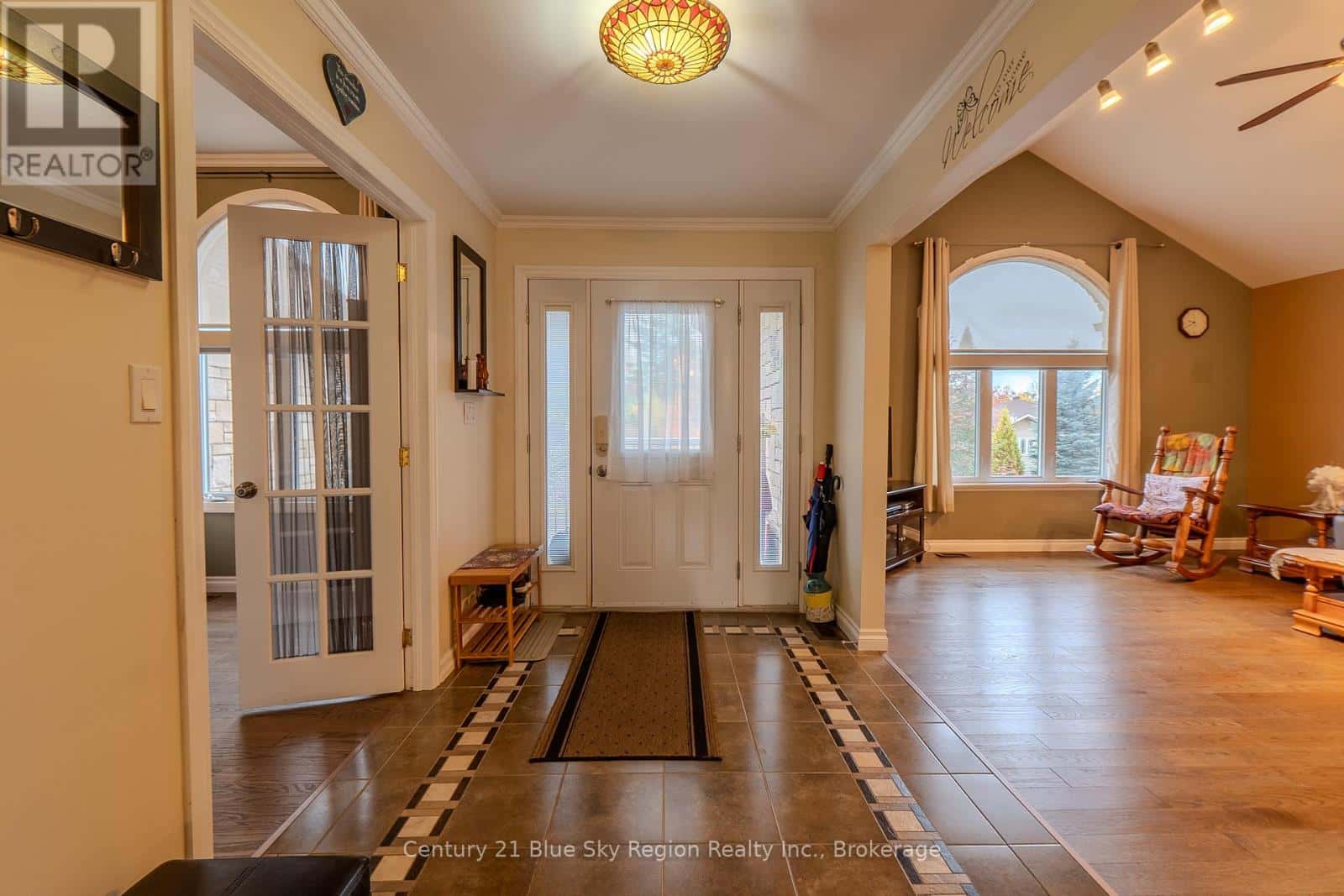 38 CEDARGROVE COURT — Callander, Ontario - Photo 4 of 50