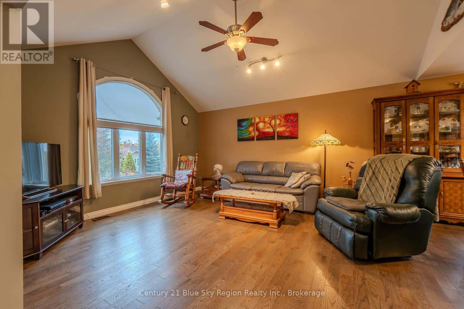 38 CEDARGROVE COURT — Callander, Ontario - Photo 5 of 50