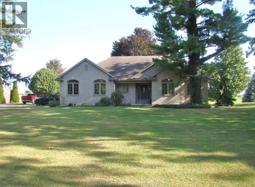 13120 MAGNAVILLA LINE — Chatham-Kent, Ontario - Photo 4 of 50