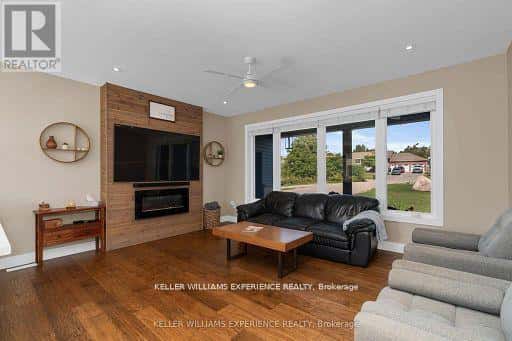 153 RUE ERIC — Tiny (Lafontaine), Ontario - Photo 5 of 28