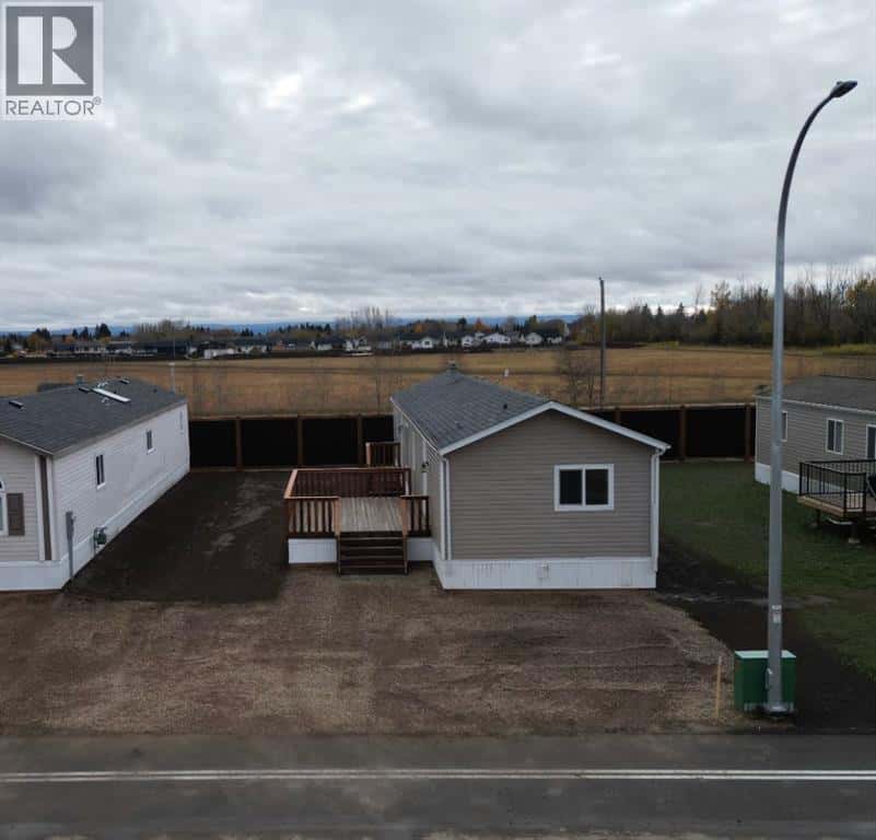 10409 110 Ave — La Crete, Alberta - Photo 2 of 23