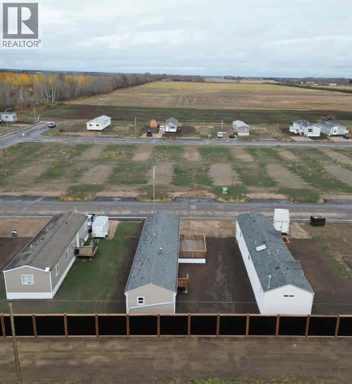 10409 110 Ave — La Crete, Alberta - Photo 3 of 23