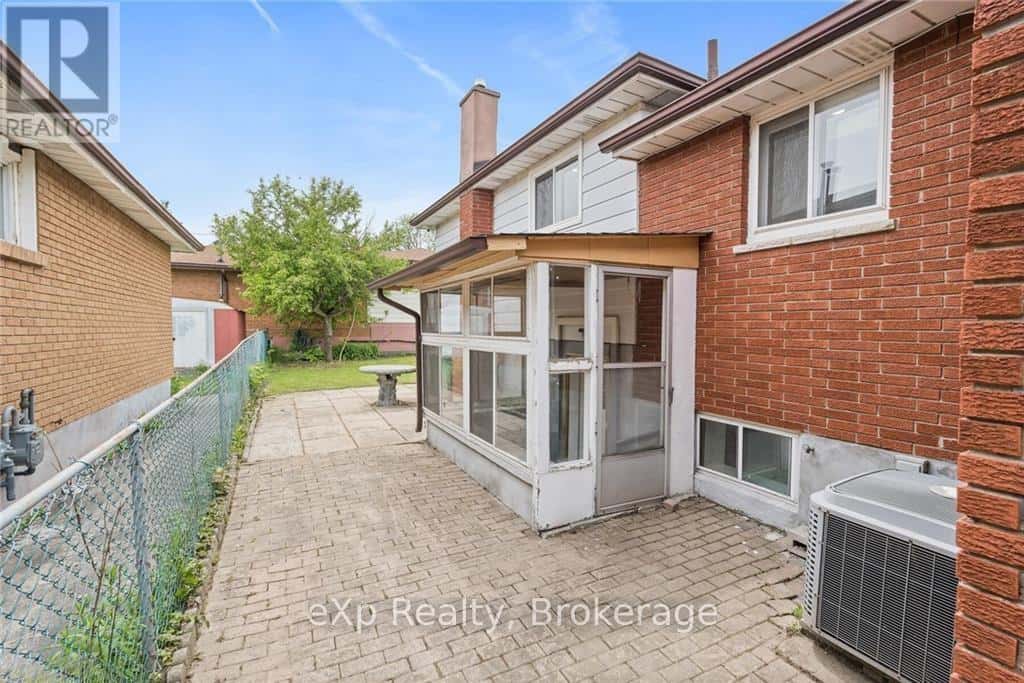 BSMT - 29 JUANITA DRIVE — Hamilton (Westcliffe), Ontario - Photo 2 of 19