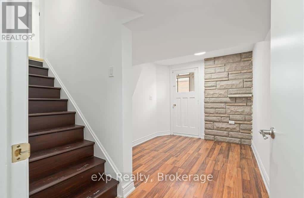 BSMT - 29 JUANITA DRIVE — Hamilton (Westcliffe), Ontario - Photo 3 of 19