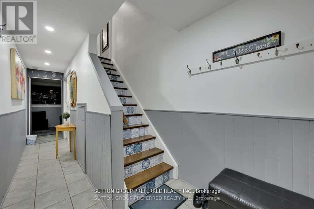 71 - 320 WESTMINSTER AVENUE — London South (South H), Ontario - Photo 3 of 26