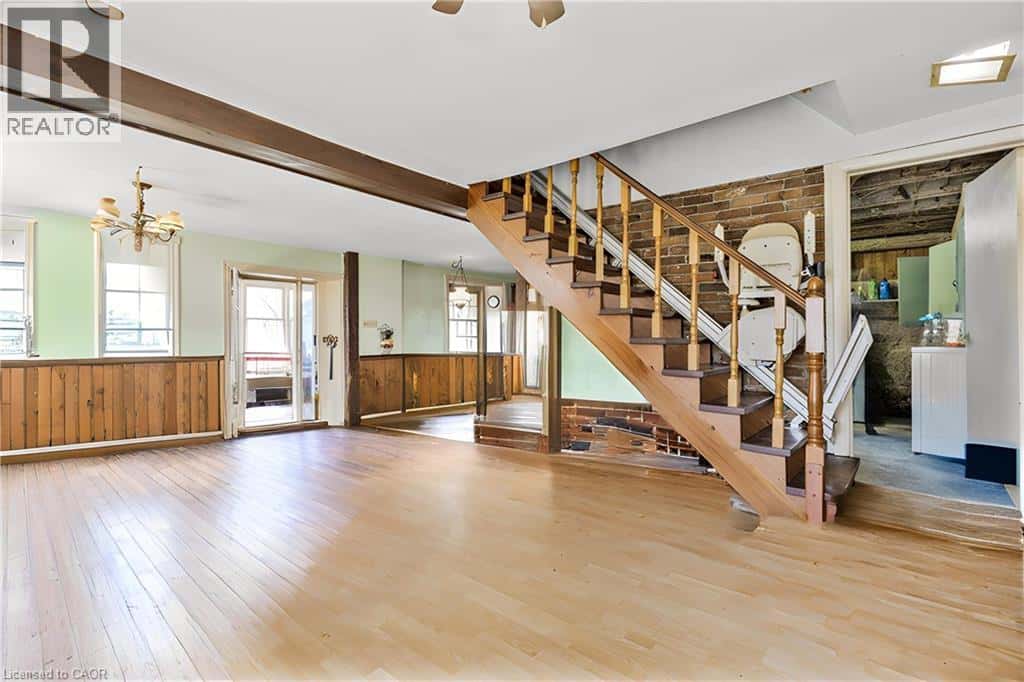 36 ELGIN E/S Street W — Conestogo, Ontario - Photo 3 of 13