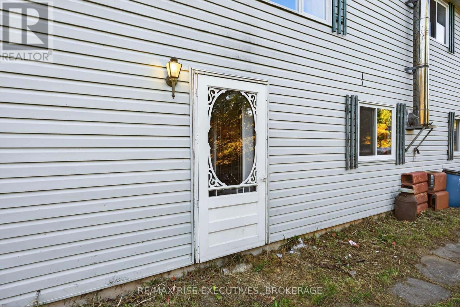 543 JAMES WILSON ROAD — South Frontenac (Frontenac South), Ontario - Photo 2 of 40