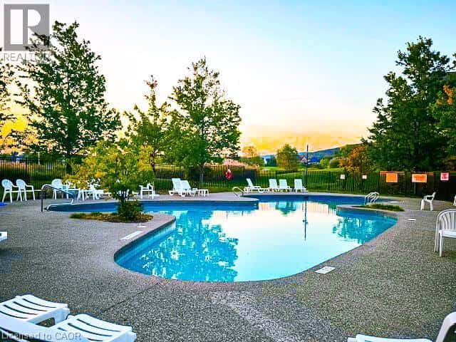 125 FAIRWAY Court Unit# 228 — The Blue Mountains, Ontario - Photo 3 of 48