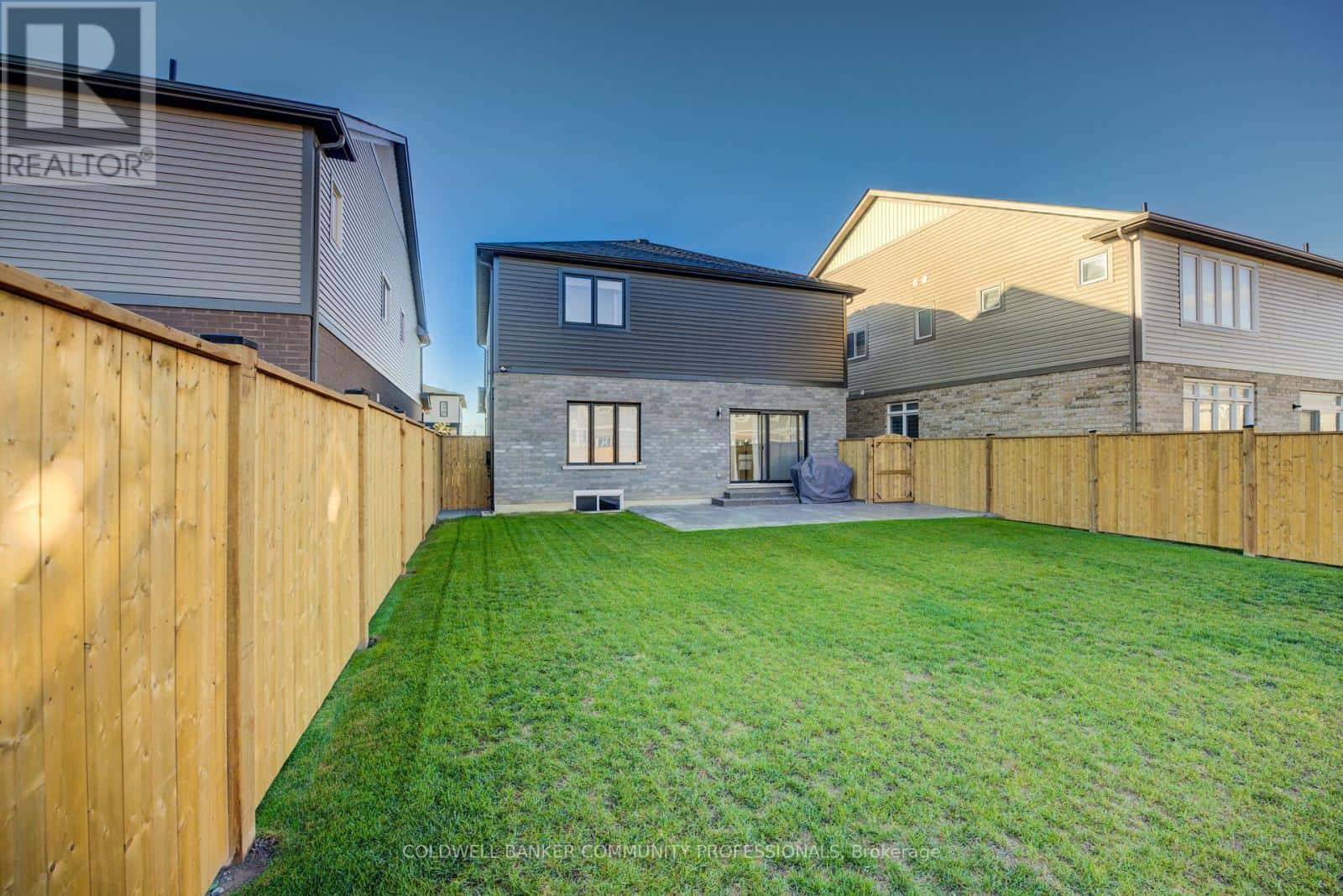 36 ALICIA CRESCENT — Thorold (Hurricane/Merrittville), Ontario - Photo 3 of 49