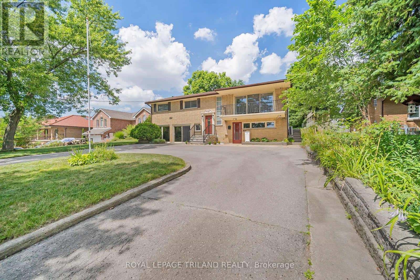 1210 HAMILTON ROAD — London East (East P), Ontario - Photo 3 of 40