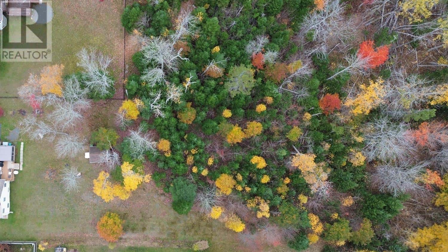 111 PARKSIDE Drive — Valley, Nova Scotia - Photo 2 of 37