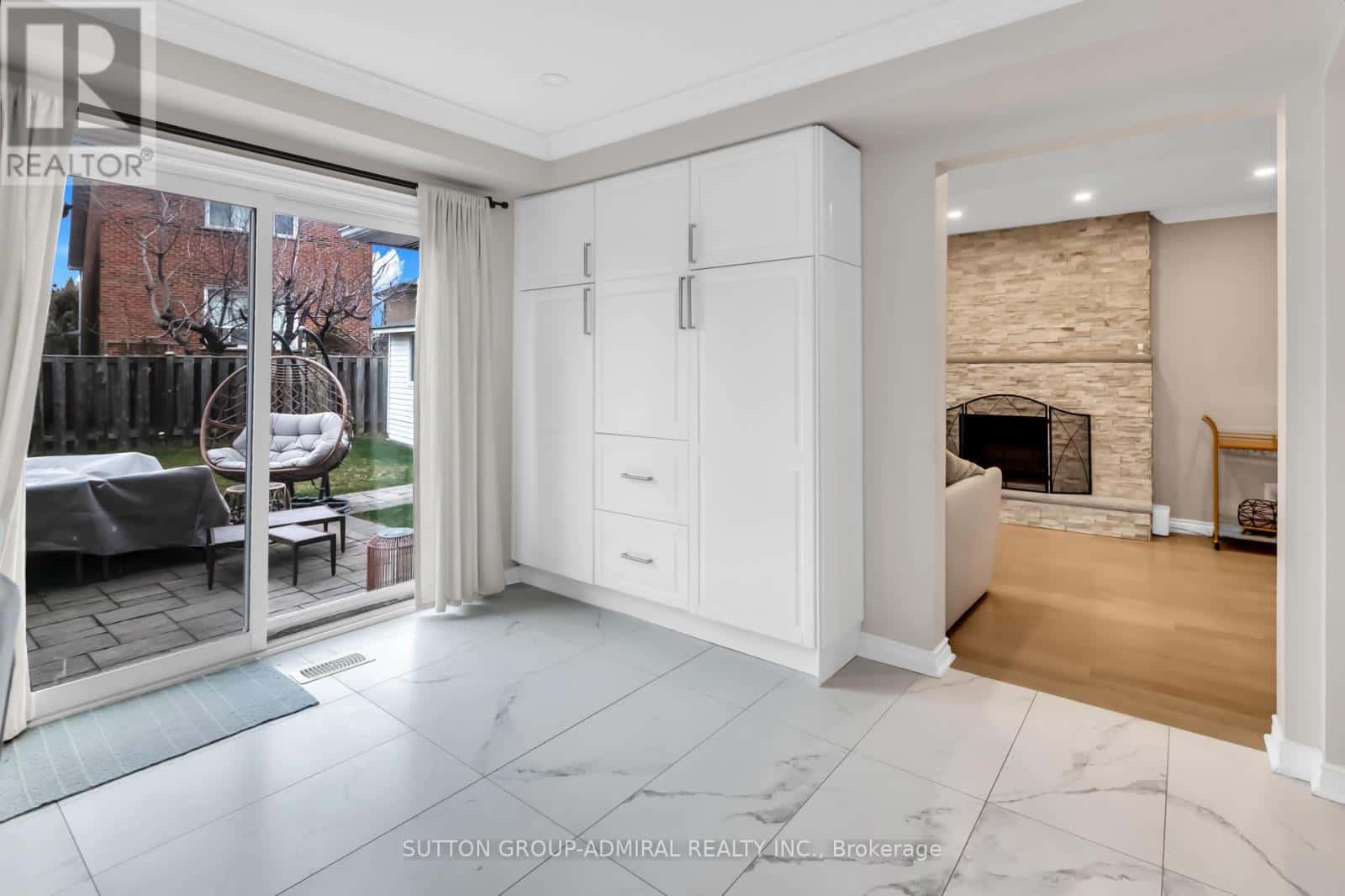 MAIN & 2ND - 119 MCCABE CRESCENT — Vaughan (Lakeview Estates), Ontario - Photo 2 of 23