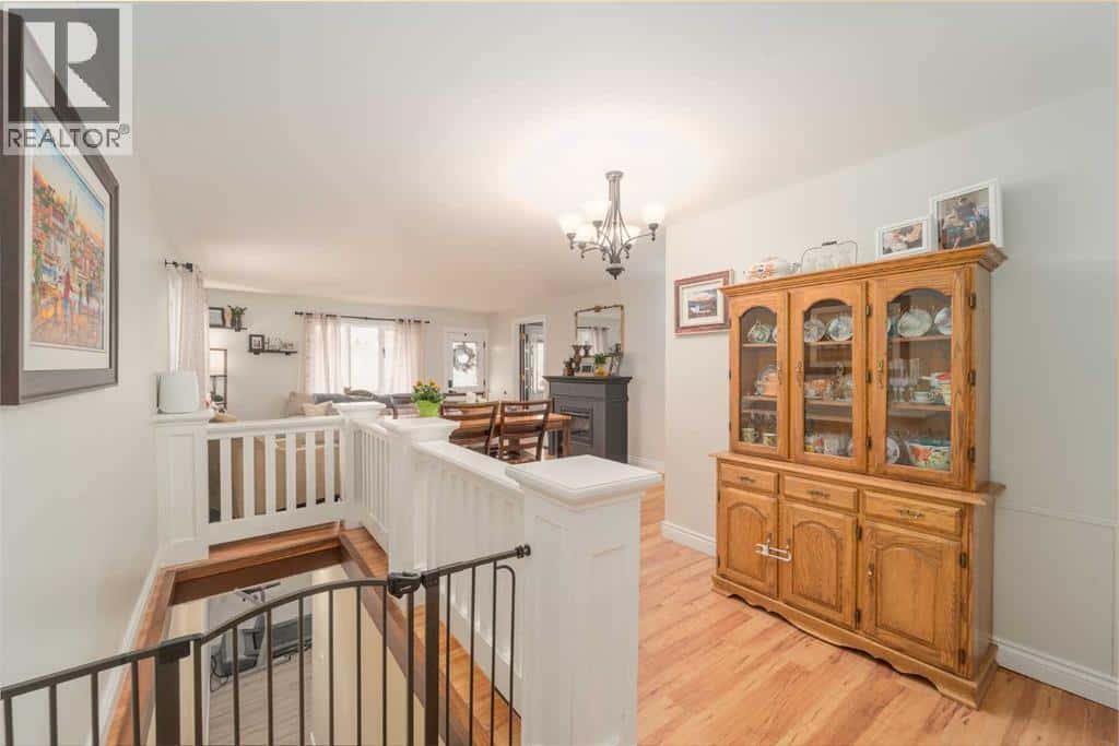 5104 2 Street — Coalhurst, Alberta - Photo 4 of 36