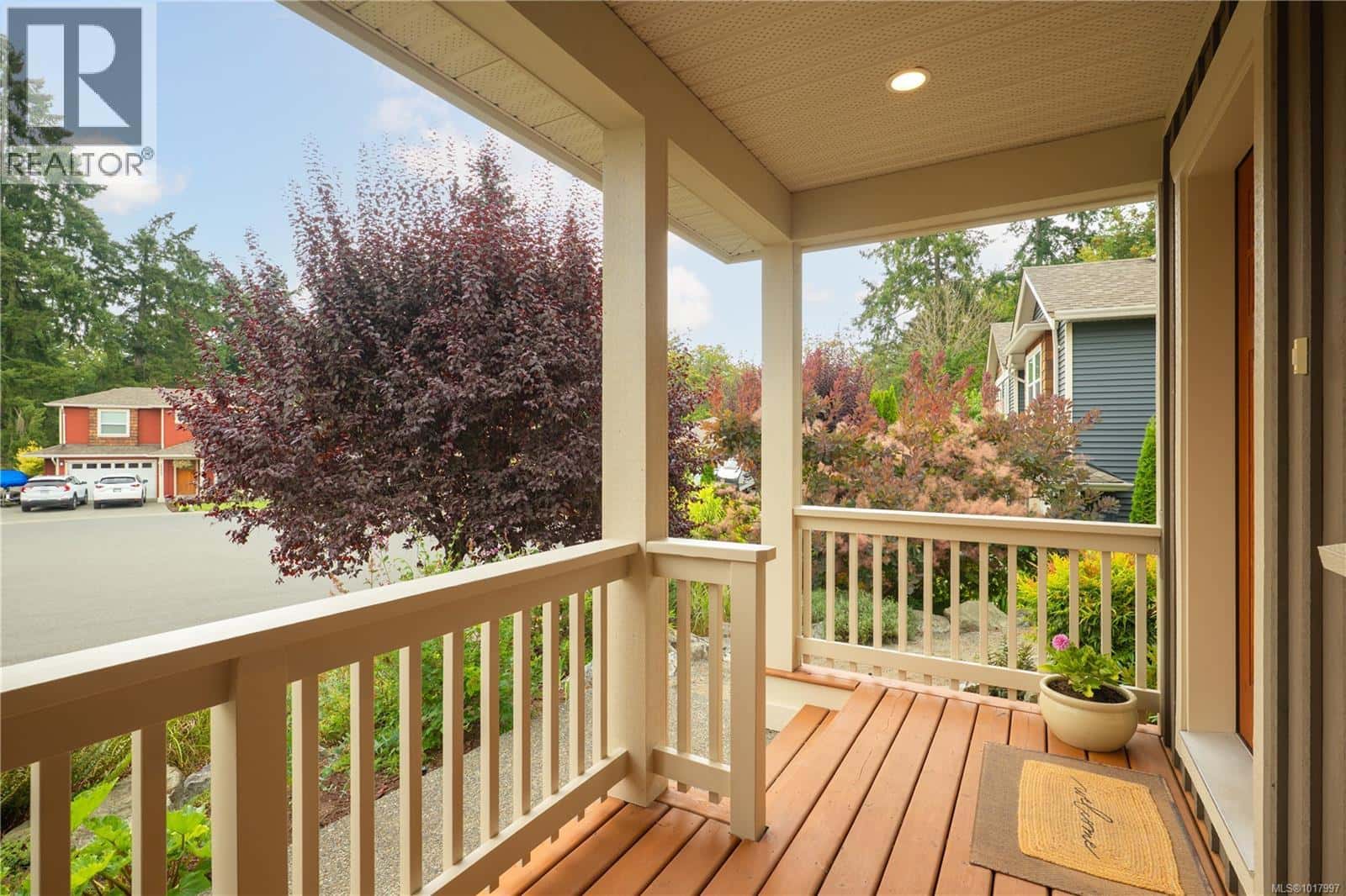 4524 Buena Vista Pl — Cowichan Bay, British Columbia - Photo 4 of 58