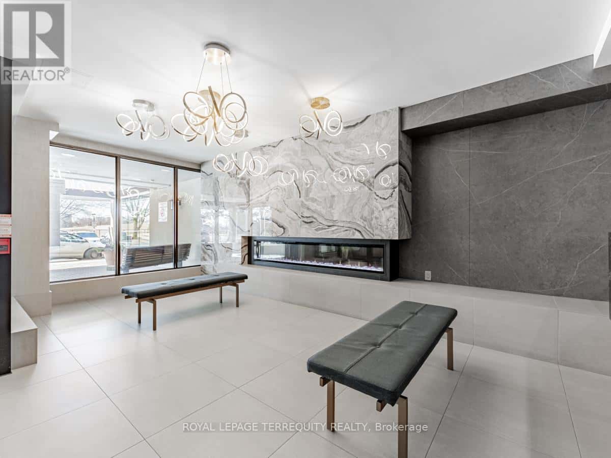 908 - 1555 FINCH AVENUE E — Toronto (Don Valley Village), Ontario - Photo 2 of 43