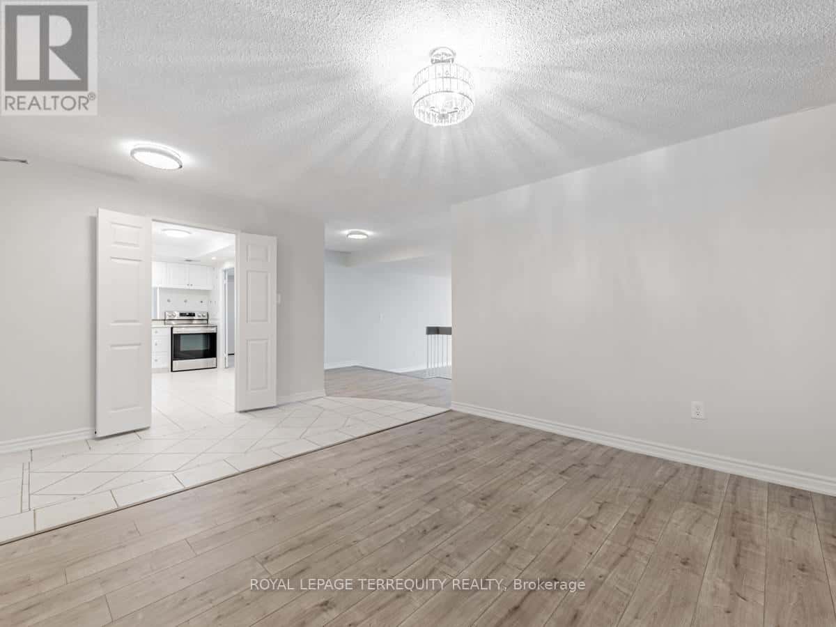 908 - 1555 FINCH AVENUE E — Toronto (Don Valley Village), Ontario - Photo 5 of 43