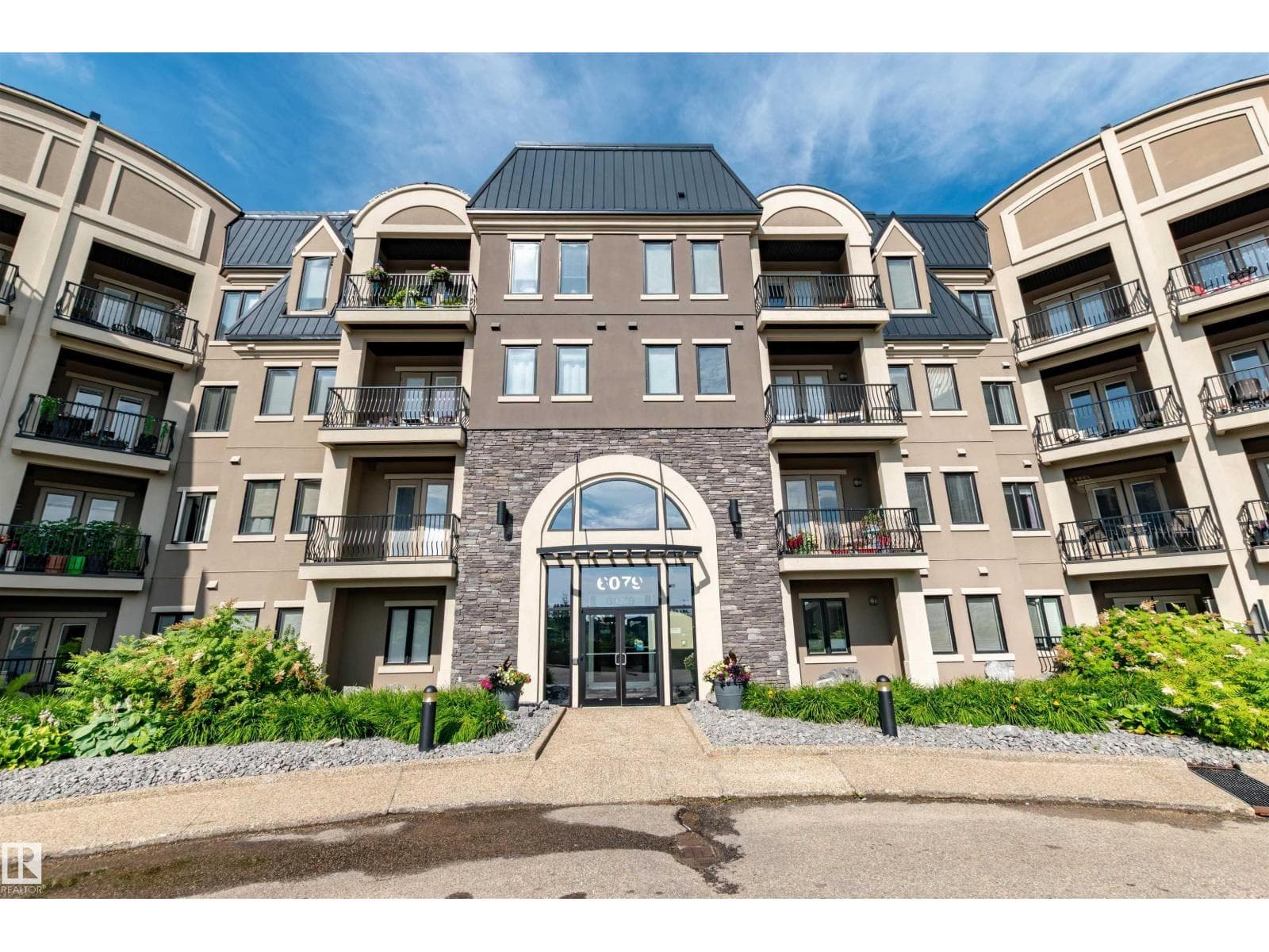 #140 6079 MAYNARD WY NW - Main photo, Edmonton, Alberta