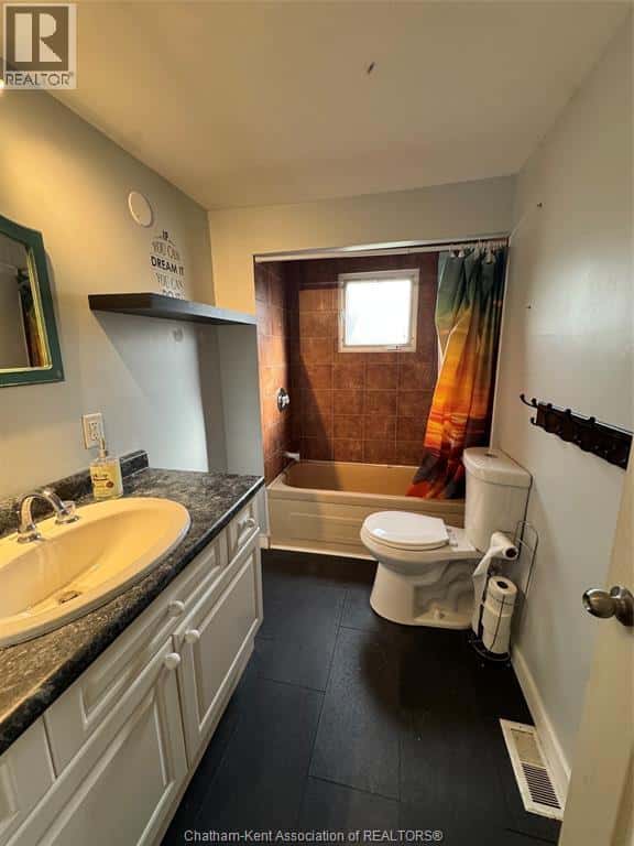 11408 County Road 46 ... Unit# 21 — Comber, Ontario - Photo 5 of 16