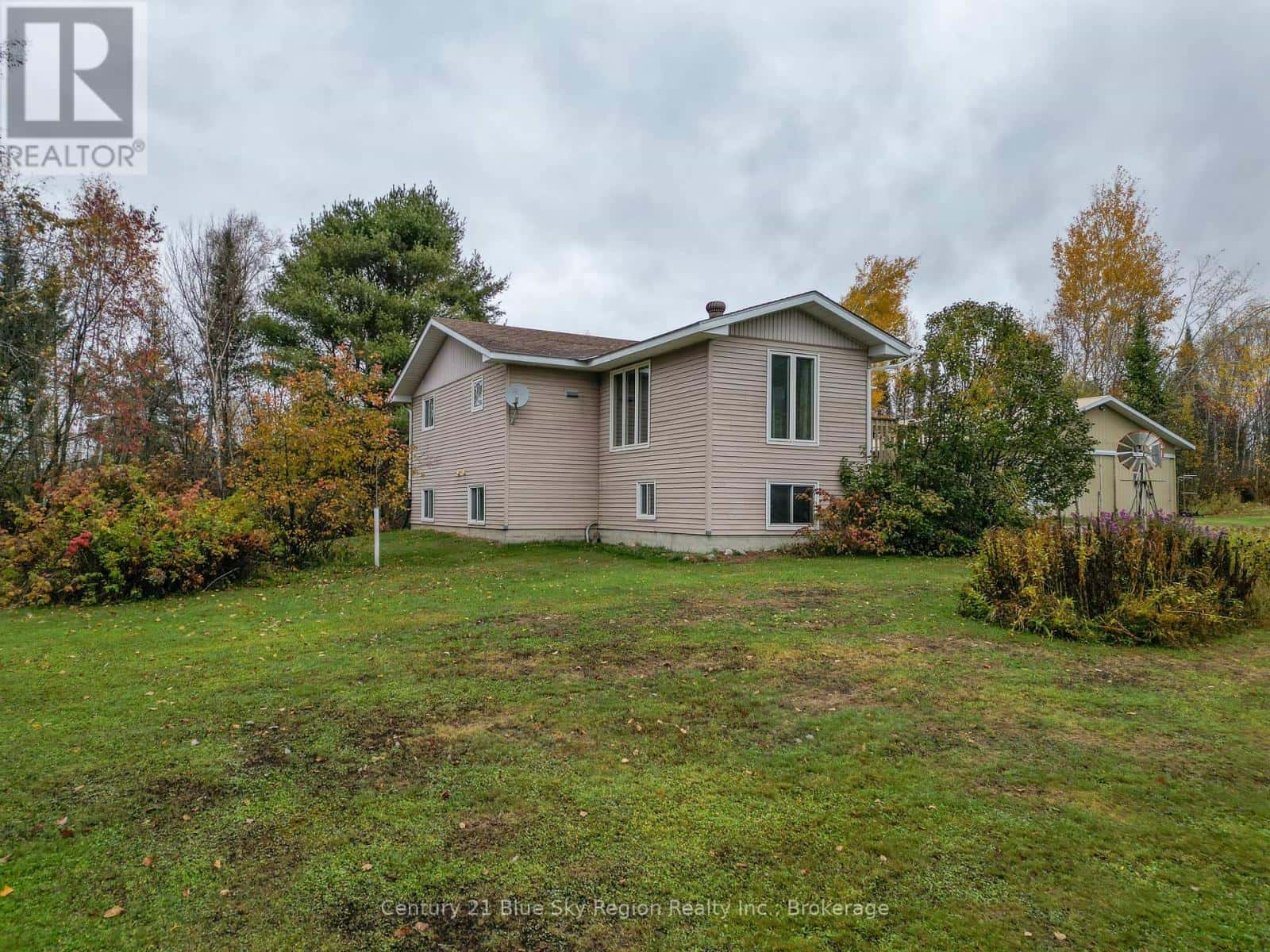 2225 PAPINEAU ROAD — Papineau-Cameron (Papineau Cameron), Ontario - Photo 3 of 47