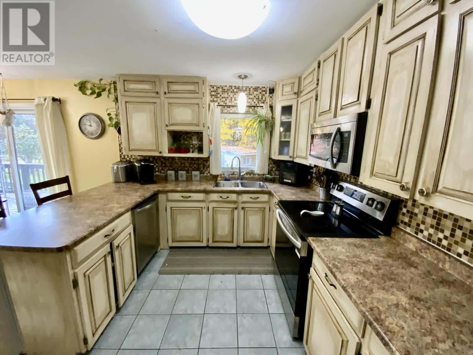 271 Highway 552 E — Goulais River, Ontario - Photo 5 of 32