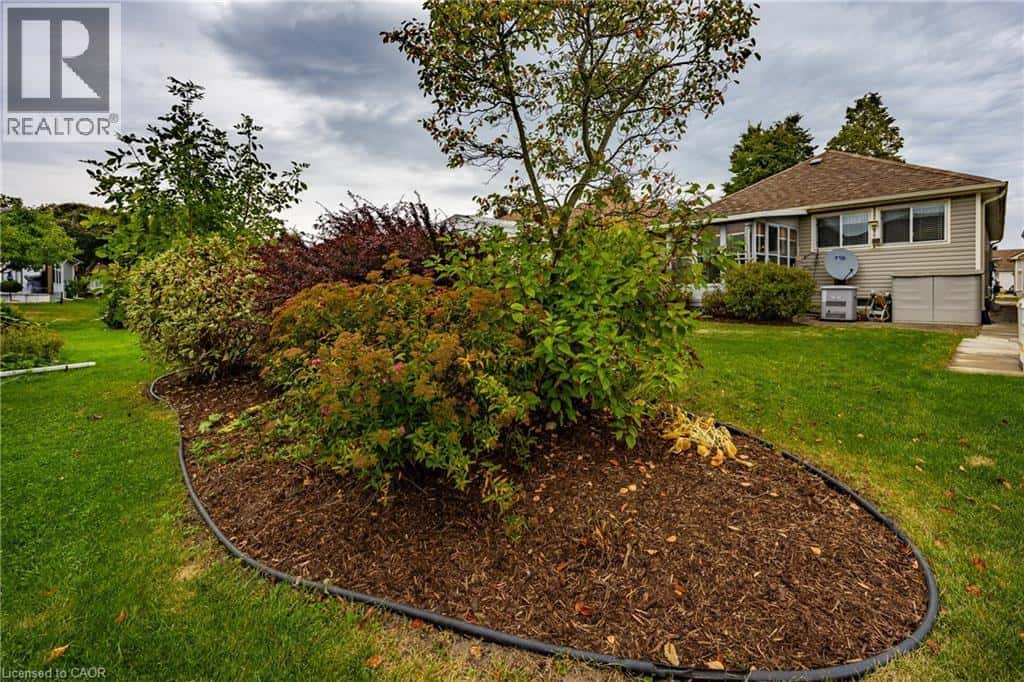 4 WALSINGHAM Drive — Port Rowan, Ontario - Photo 2 of 27