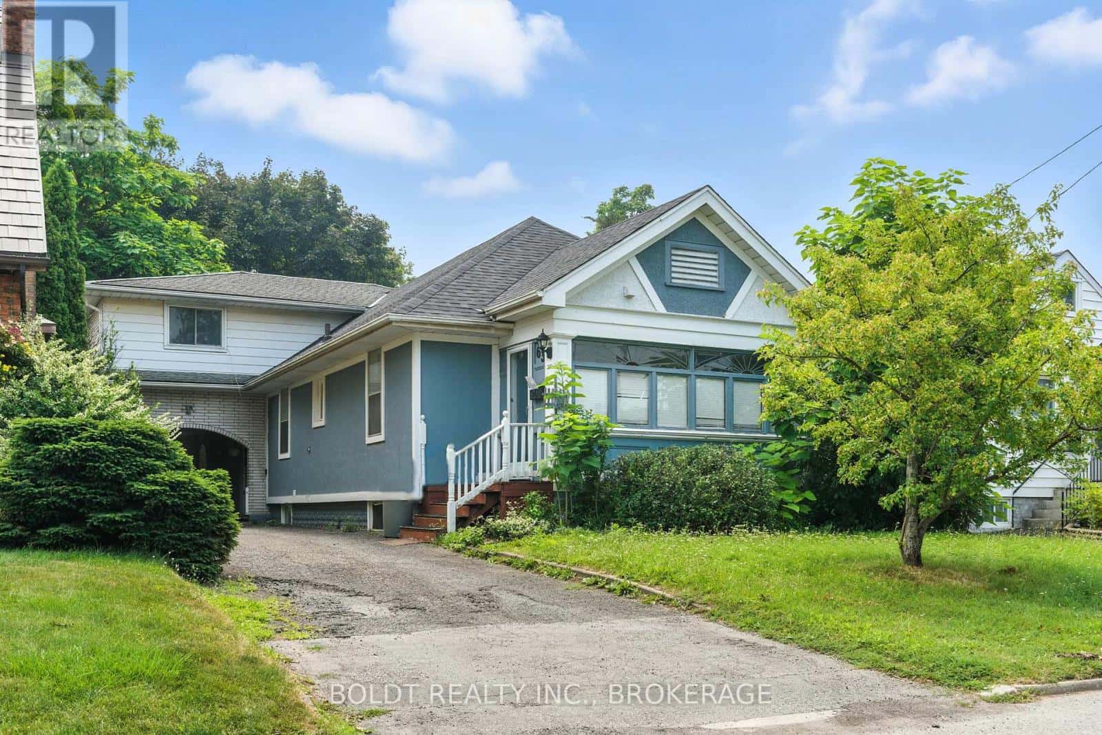 63 PERMILLA STREET — St. Catharines (Ridley), Ontario - Photo 2 of 44