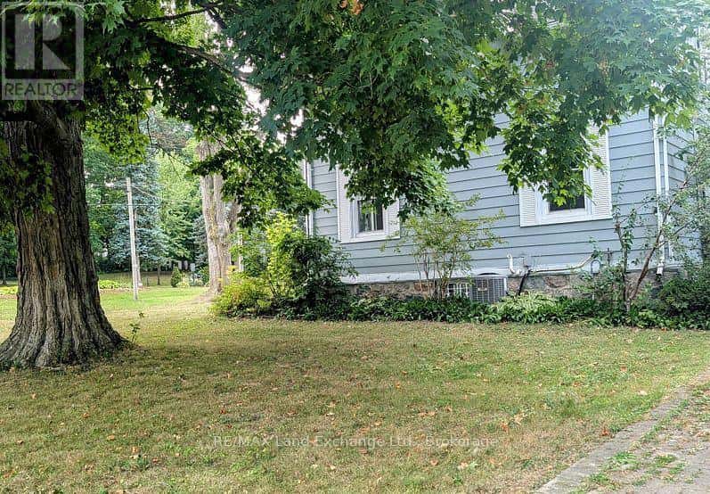 431 COOMBS STREET — North Huron (Blyth), Ontario - Photo 5 of 34