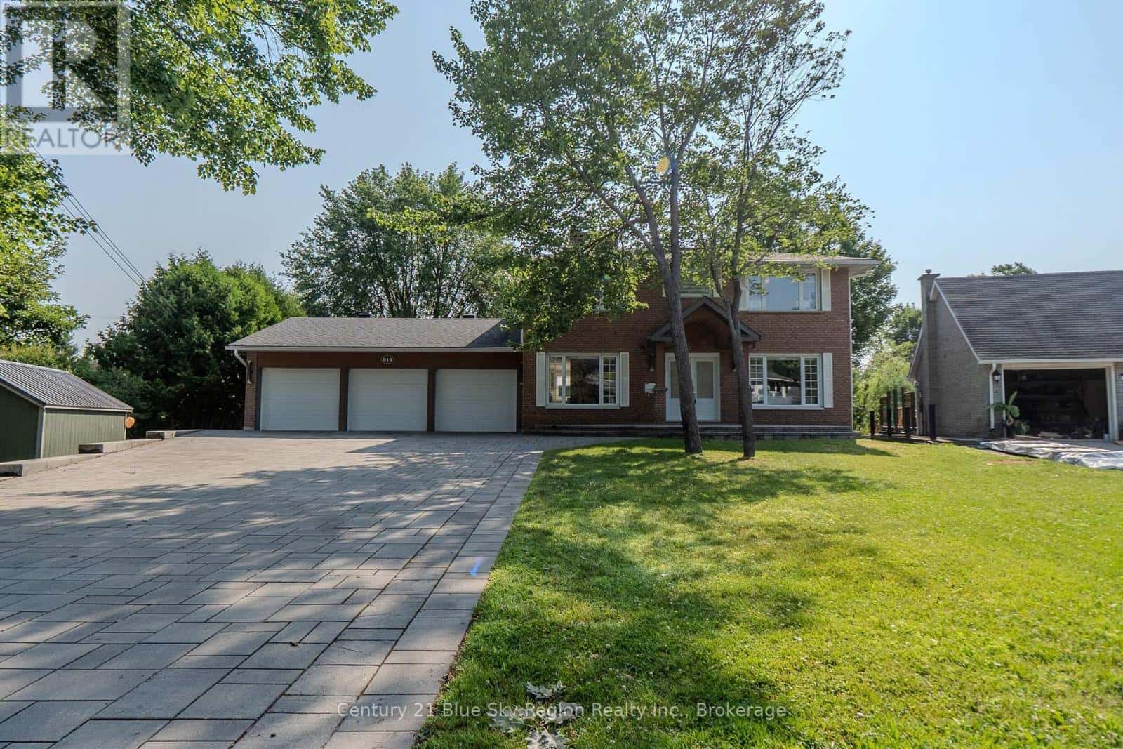 614 GUINEVERE COURT — North Bay (Birchaven), Ontario - Photo 2 of 50