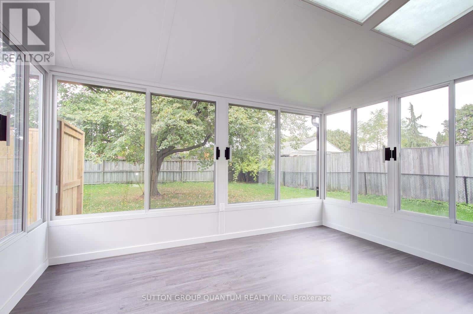 LOWER UNIT - 95 SOUTH BEND ROAD E — Hamilton (Balfour), Ontario - Photo 5 of 25