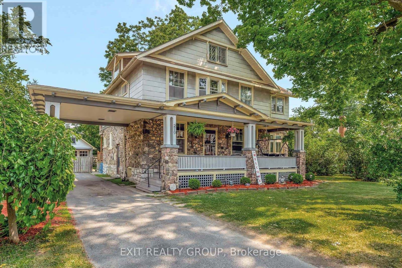 219 EAST STREET — Greater Napanee, Ontario - Photo 2 of 46