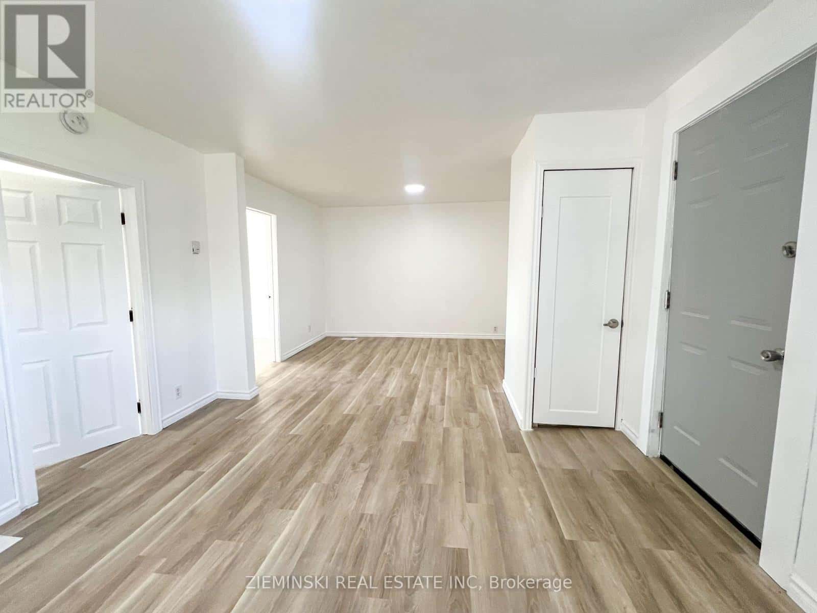 A - 310 NINTH AVENUE — Cochrane, Ontario - Photo 5 of 12